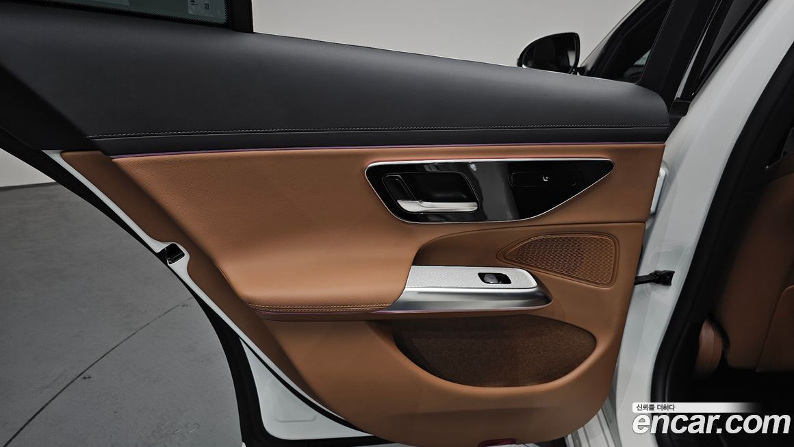 Mercedes-Benz E-Class 2024