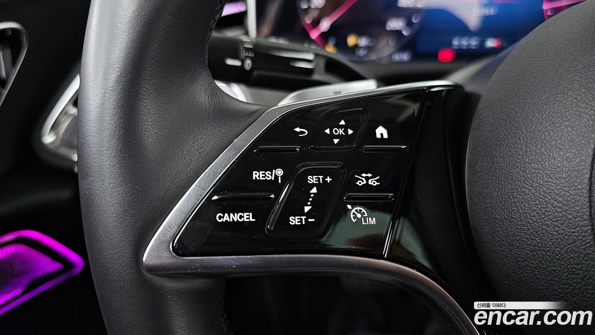 Mercedes-Benz E-Class 2024
