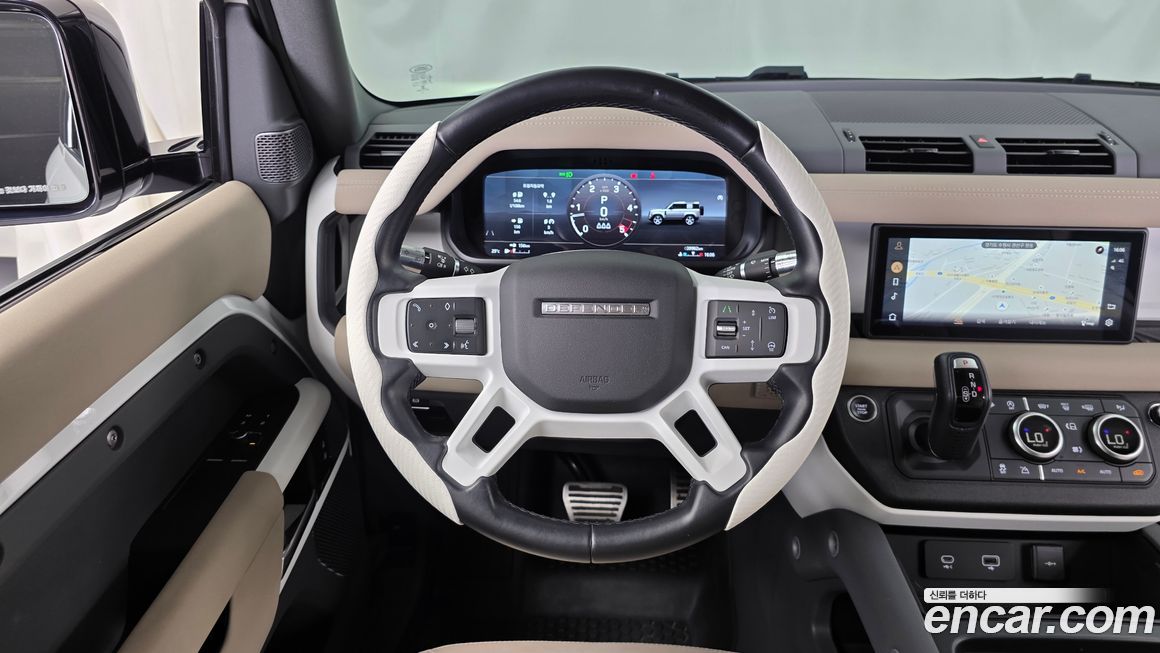Land Rover Defender 2022