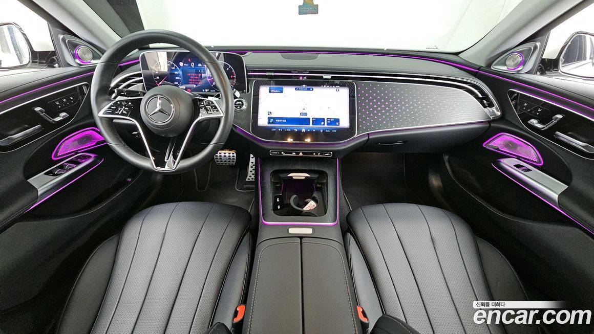 Mercedes-Benz E-Class 2024