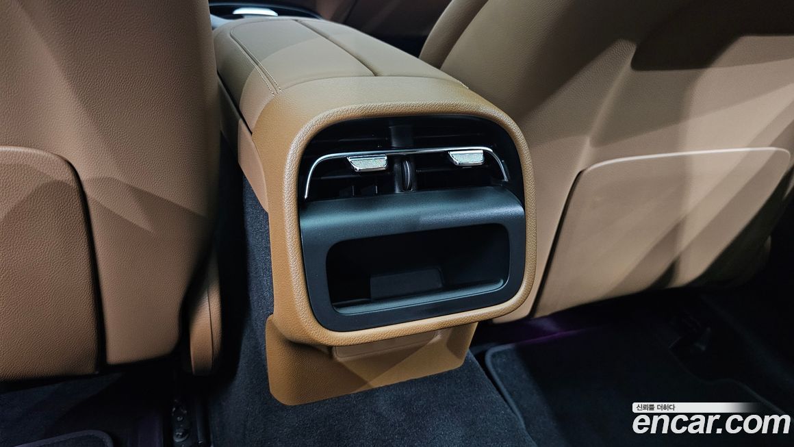 Mercedes-Benz E-Class 2024