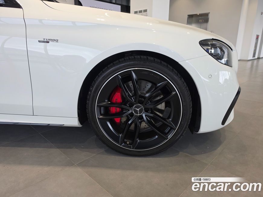 Mercedes-Benz E-Class 2023