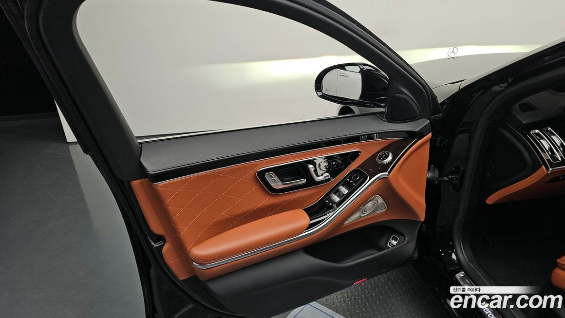 Mercedes-Benz S-Class 2021