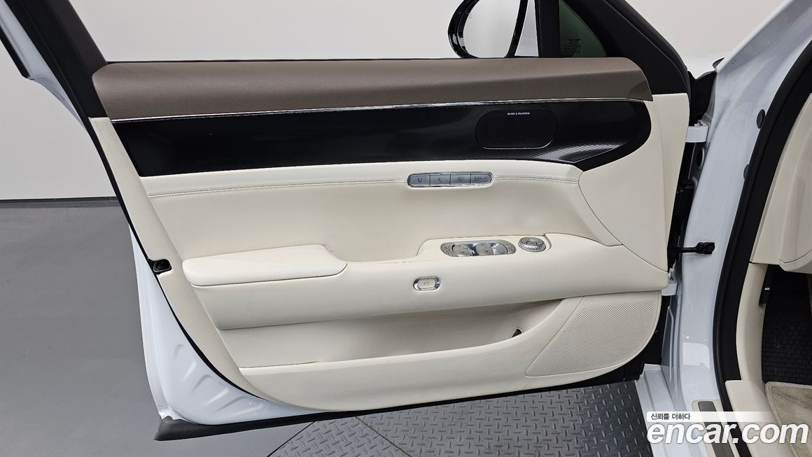 Genesis G90 2023