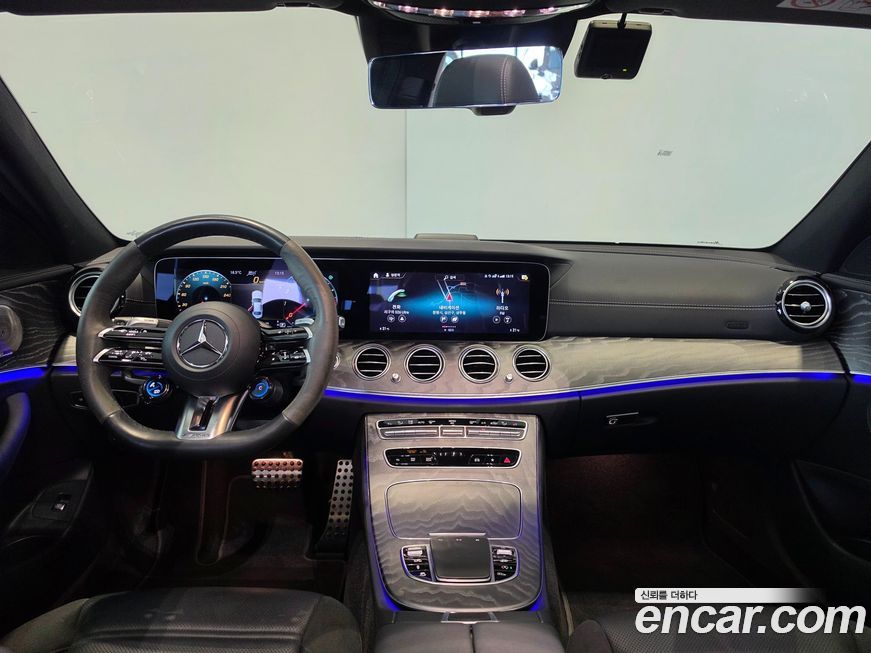 Mercedes-Benz E-Class 2023