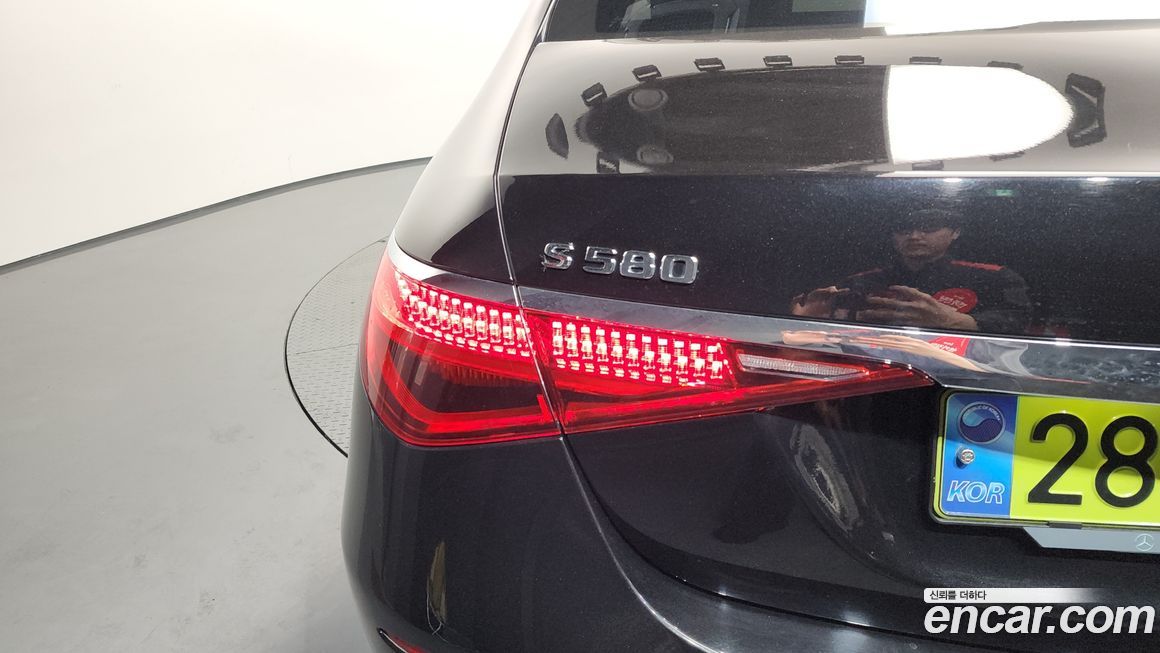 Mercedes-Benz S-Class 2021