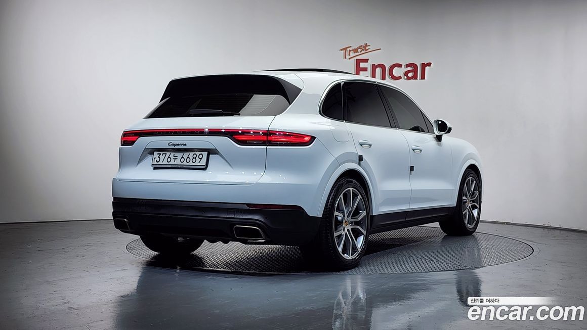 Porsche Cayenne 2021