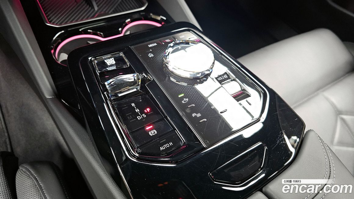 BMW 5-Series 2024