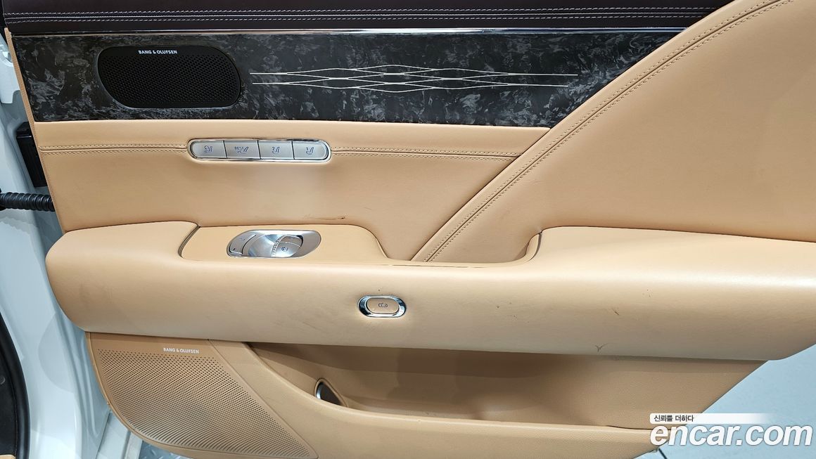 Genesis G90 2023