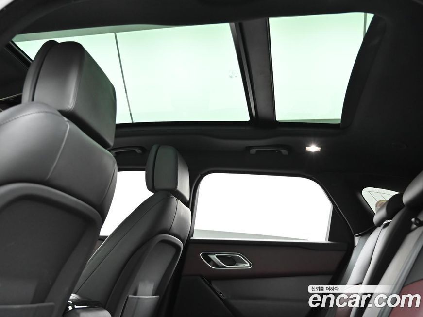 Land Rover Range Rover Velar 2025