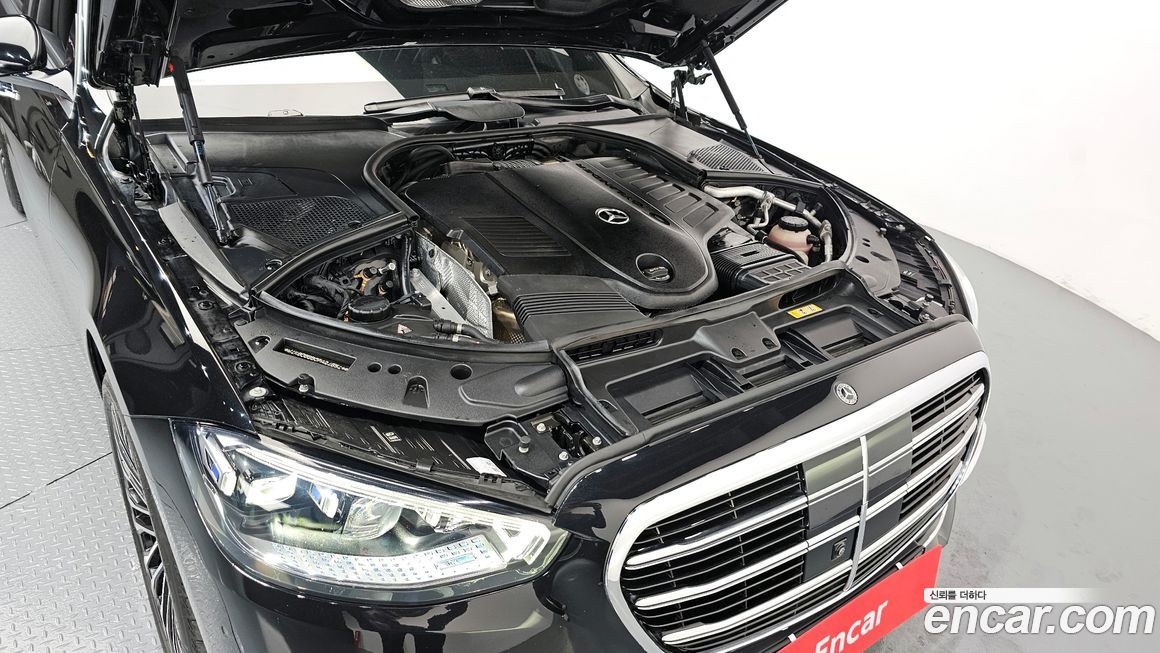 Mercedes-Benz S-Class 2023