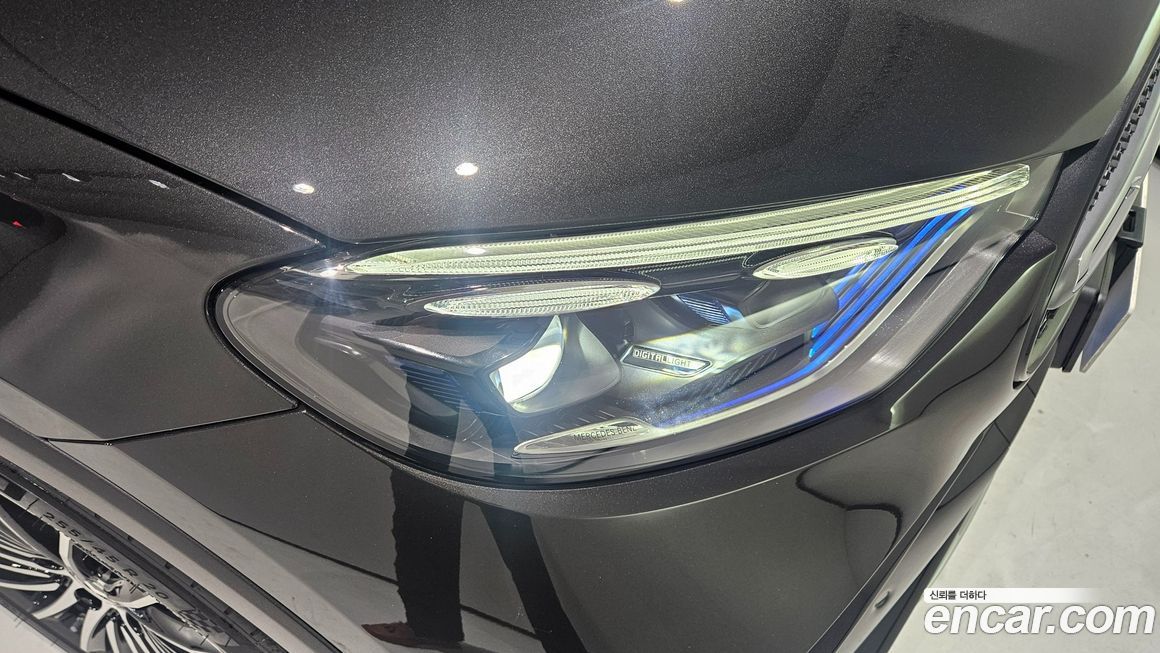 Mercedes-Benz GLC-Class 2026