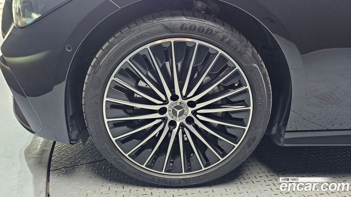 Mercedes-Benz CLE-Class 2025