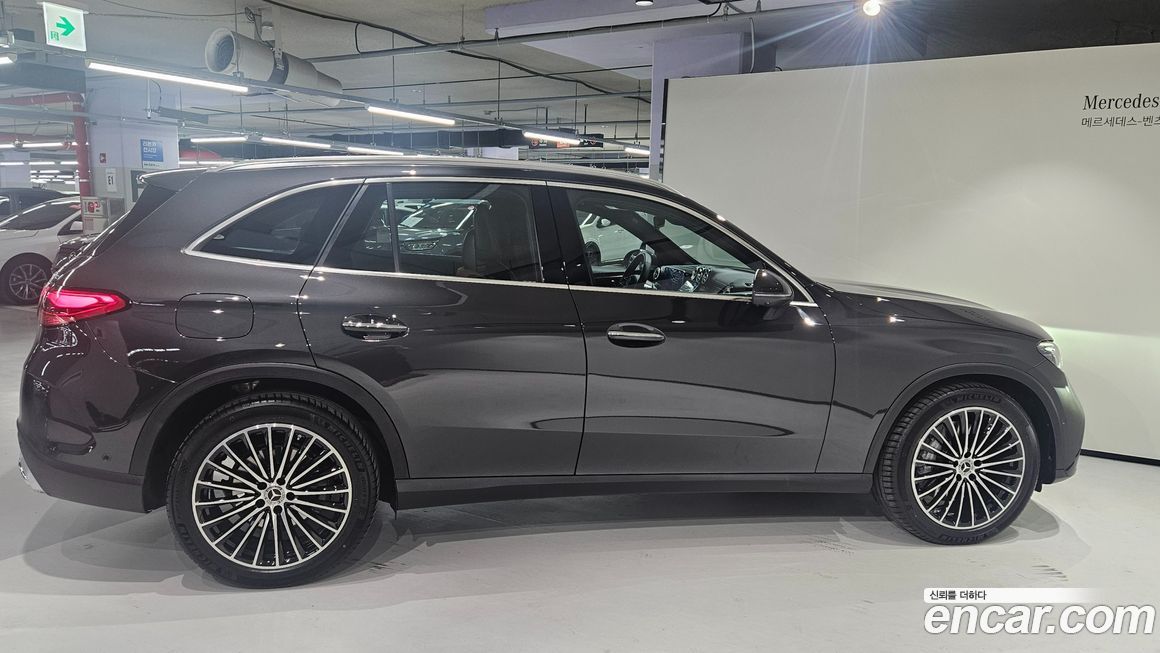 Mercedes-Benz GLC-Class 2026