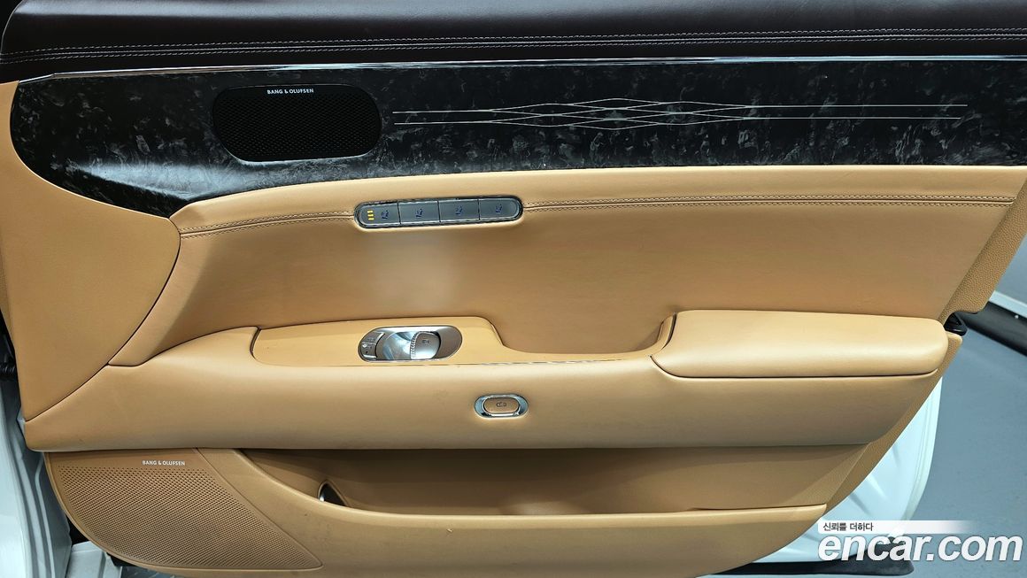Genesis G90 2023