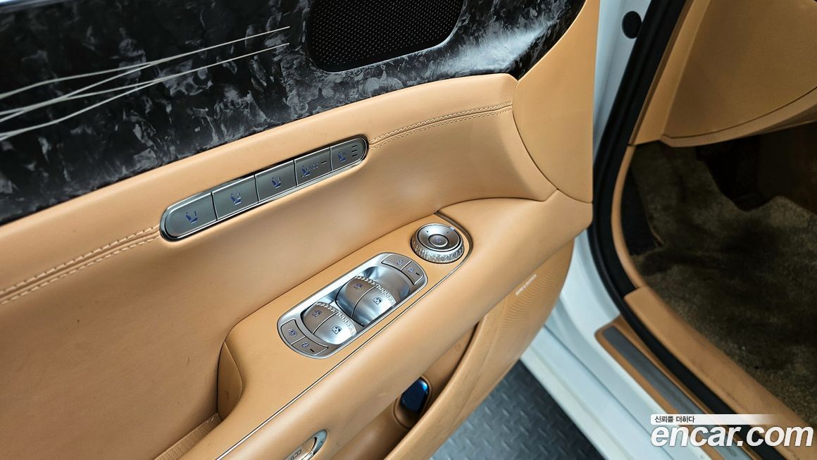 Genesis G90 2023