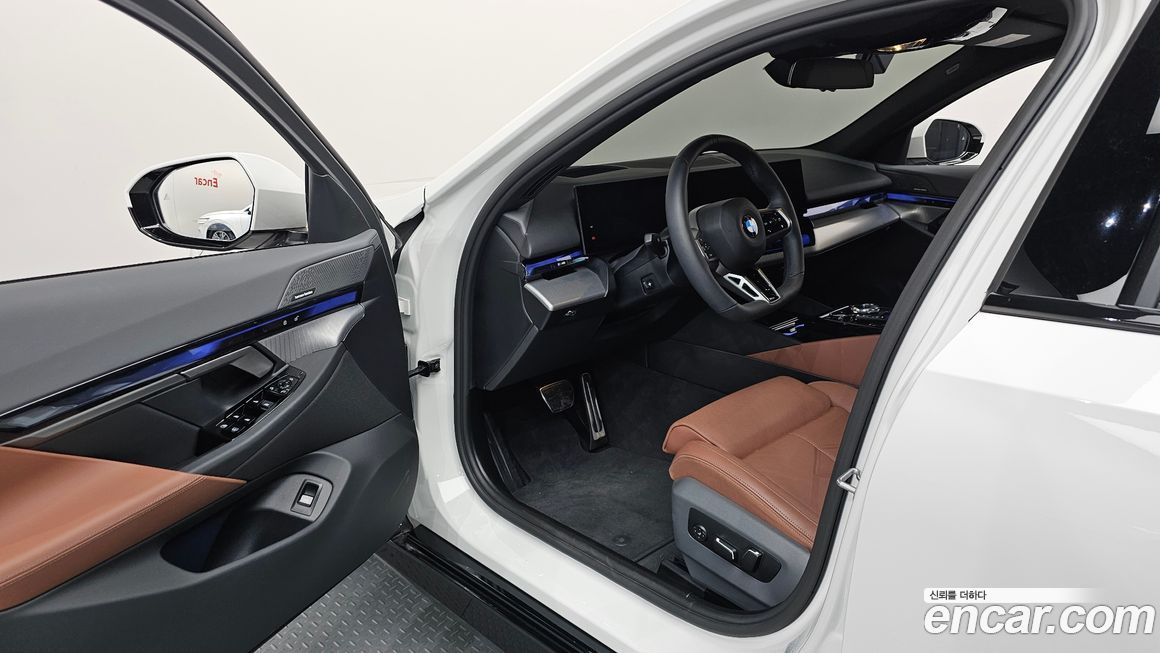 BMW 5-Series 2025