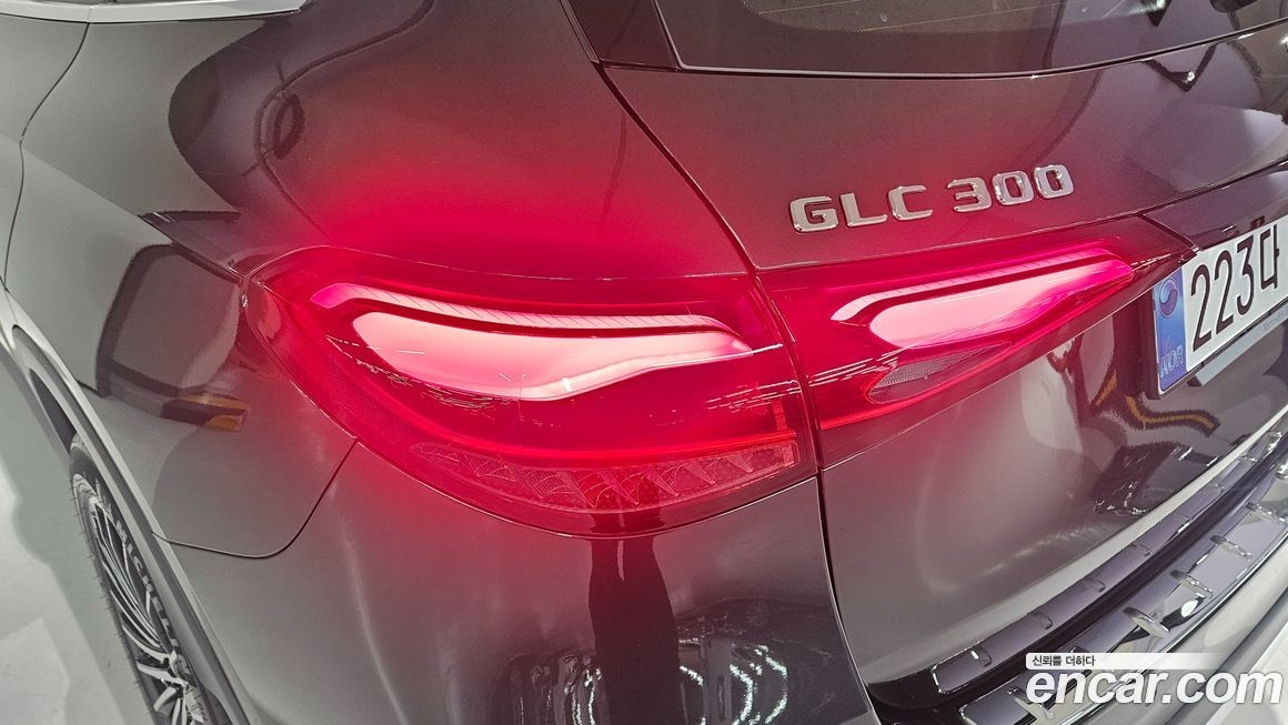 Mercedes-Benz GLC-Class 2026