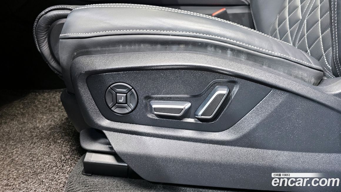 Audi Q8 2023