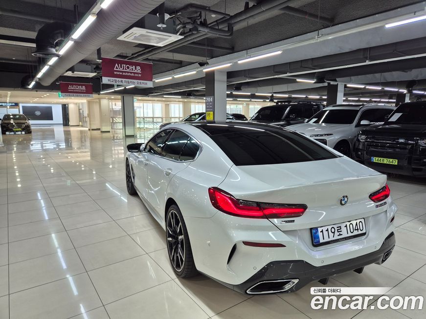 BMW 8-Series 2024