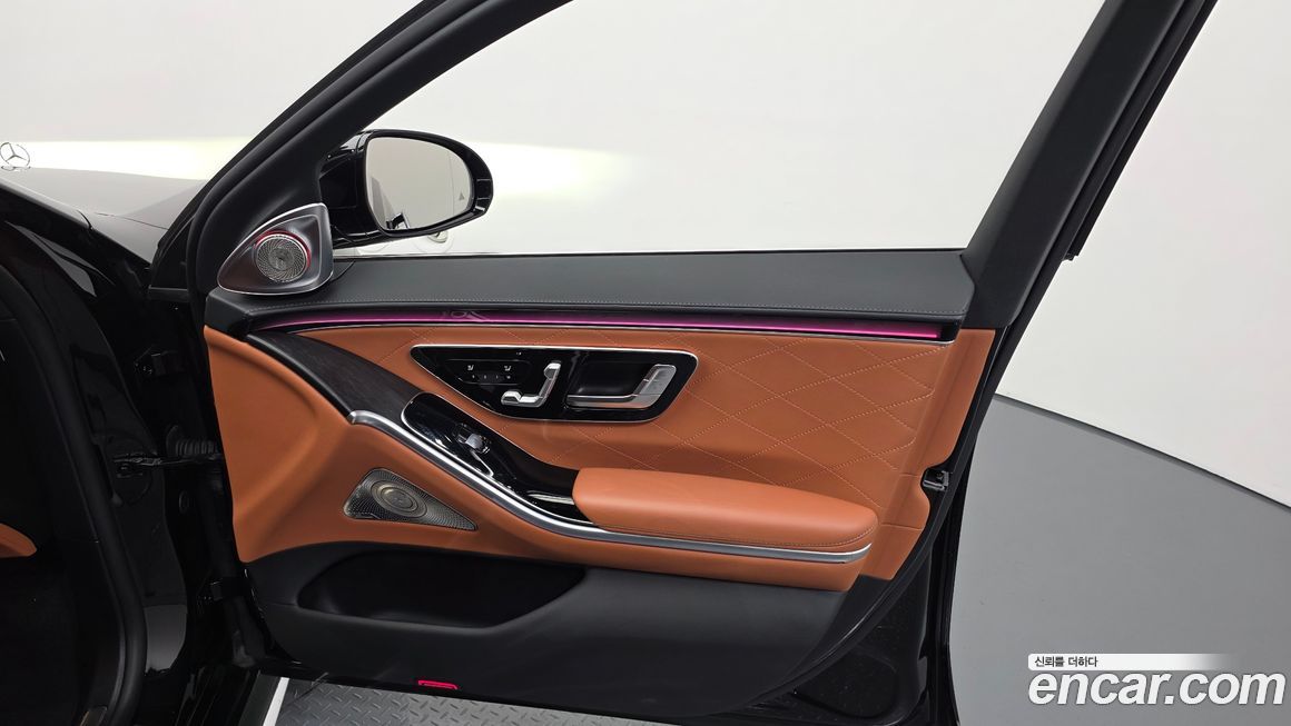 Mercedes-Benz S-Class 2023