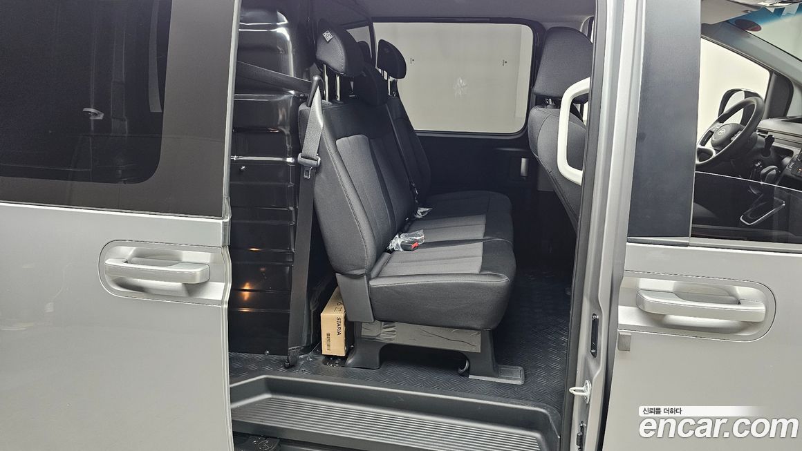 Hyundai Staria 2025