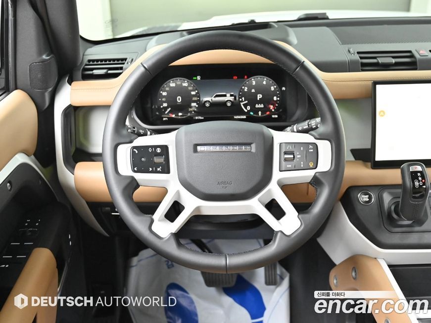 Land Rover Defender 2025