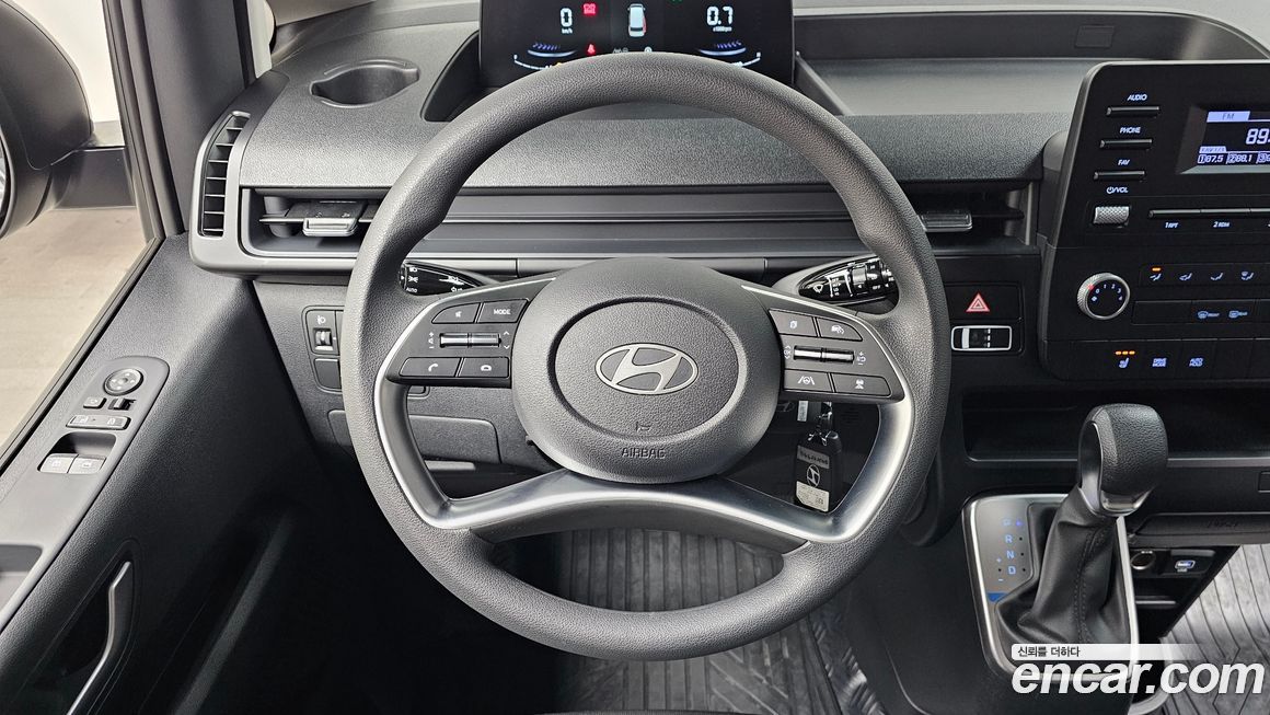 Hyundai Staria 2025