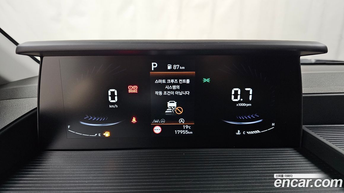 Hyundai Staria 2025