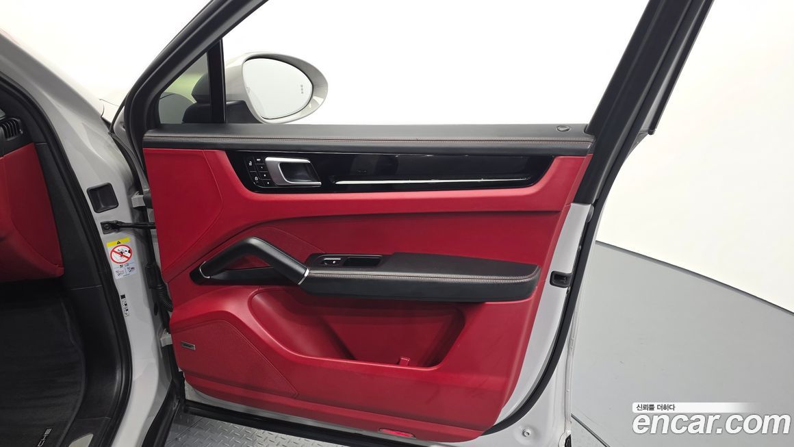 Porsche Cayenne 2022