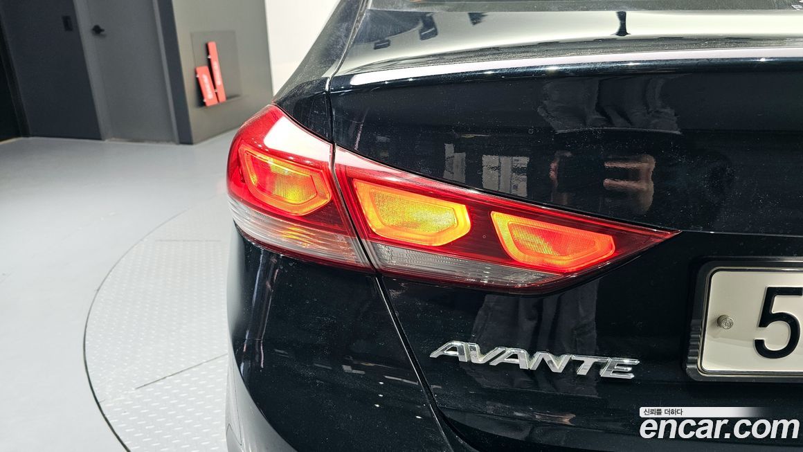 Hyundai AVANTE 2018