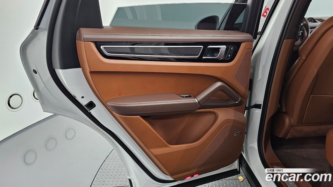 Porsche Cayenne 2023