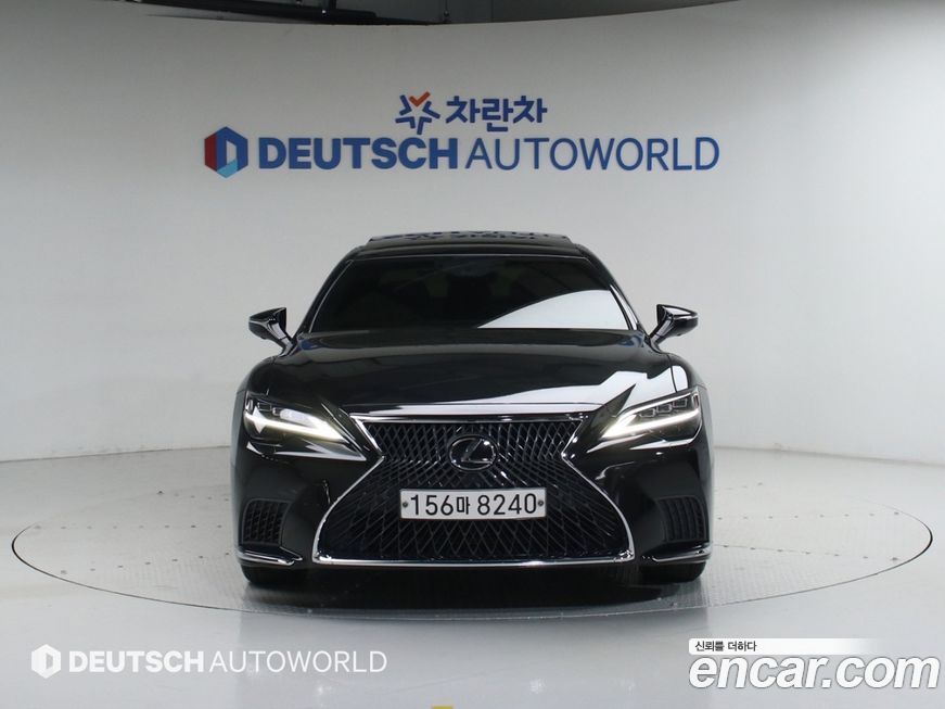 Lexus LS 2022