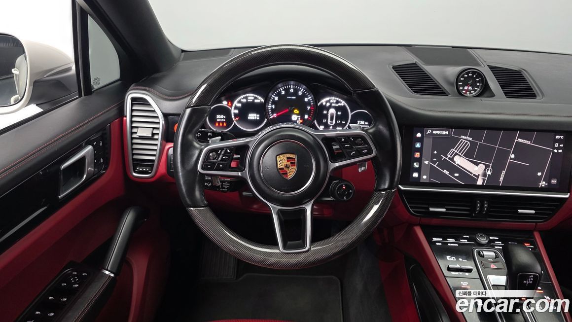 Porsche Cayenne 2022