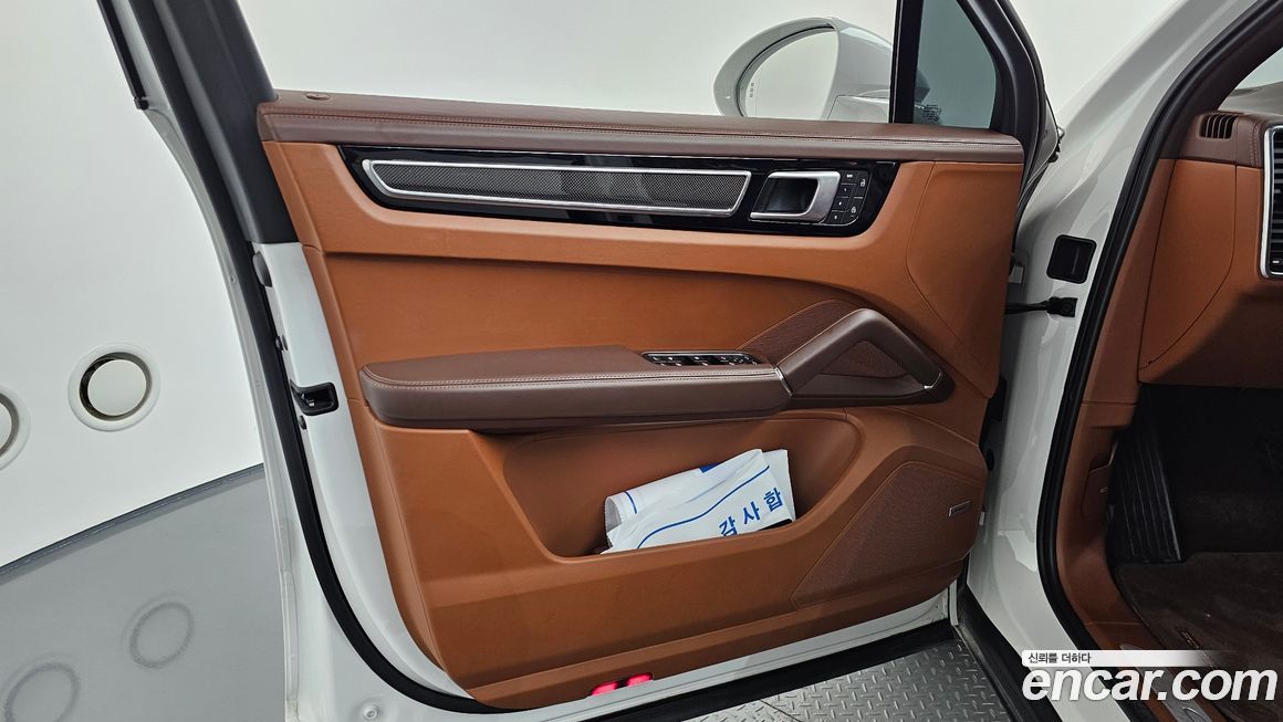 Porsche Cayenne 2023