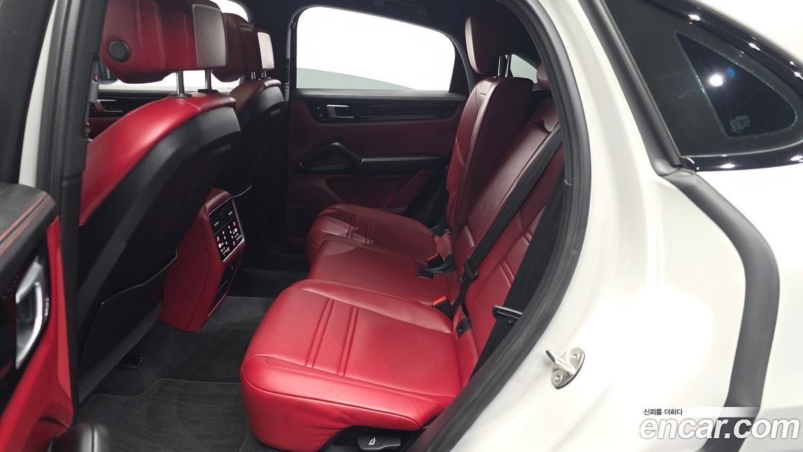 Porsche Cayenne 2022