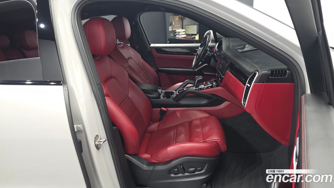 Porsche Cayenne 2022