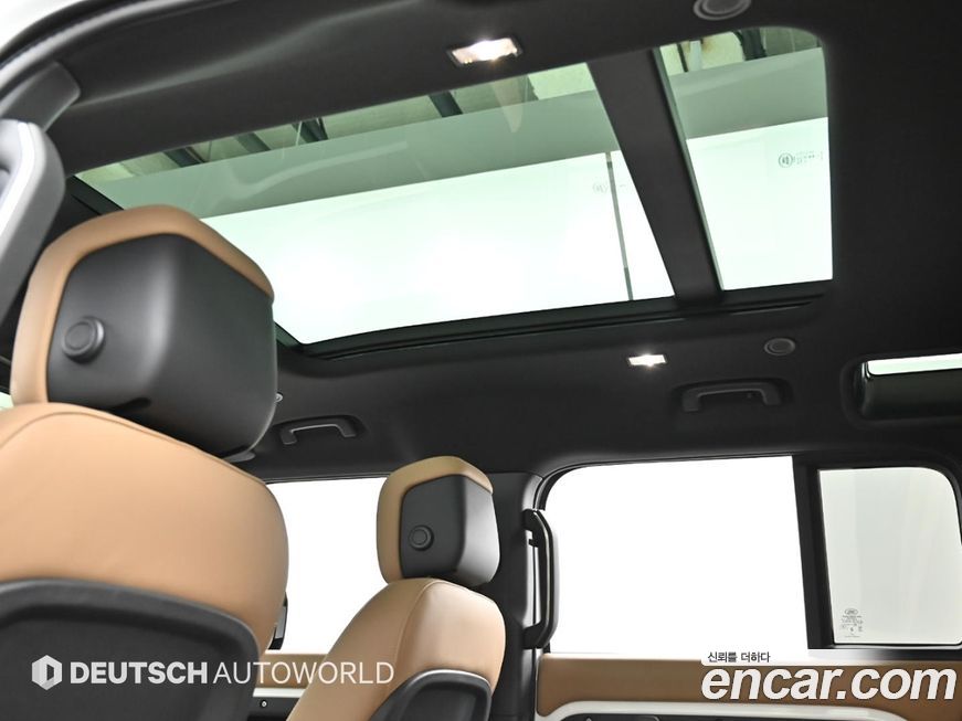 Land Rover Defender 2025