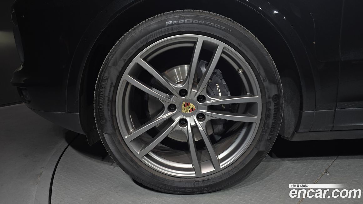 Porsche Cayenne 2023