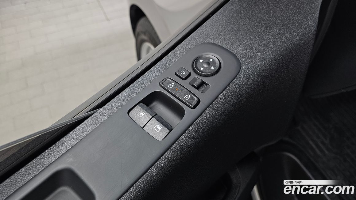 Hyundai Staria 2025