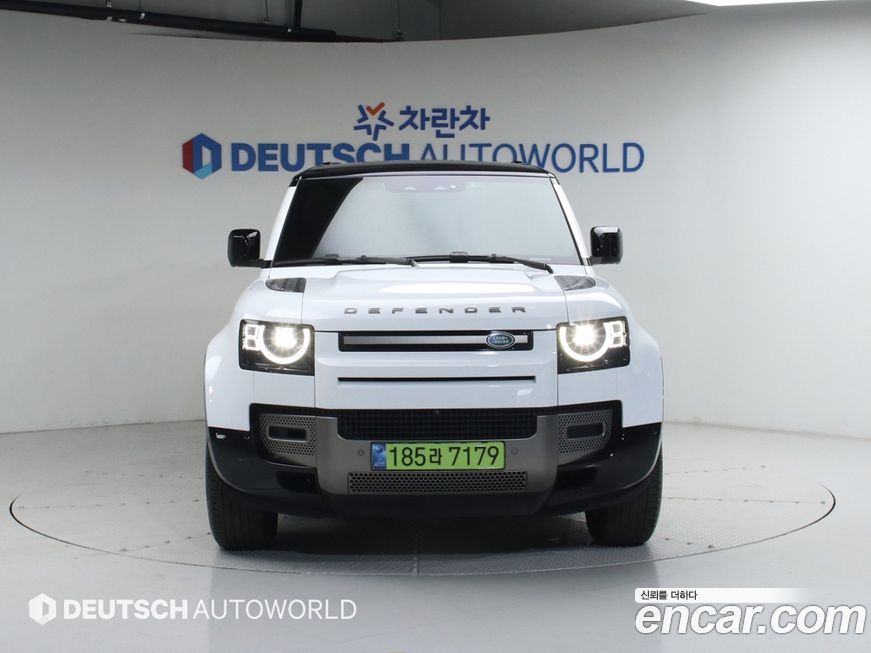 Land Rover Defender 2025