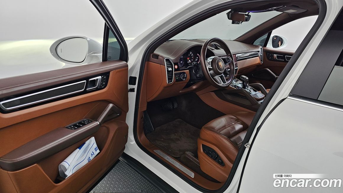 Porsche Cayenne 2023