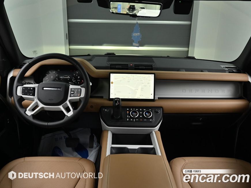 Land Rover Defender 2025