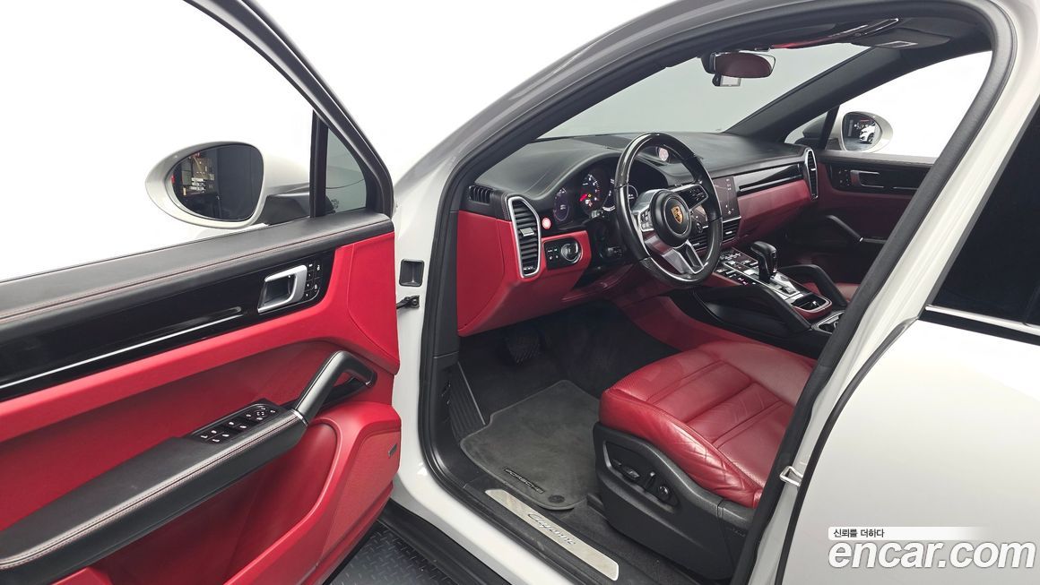 Porsche Cayenne 2022