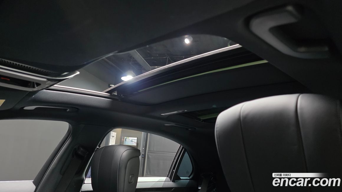 Mercedes-Benz S-Class 2023