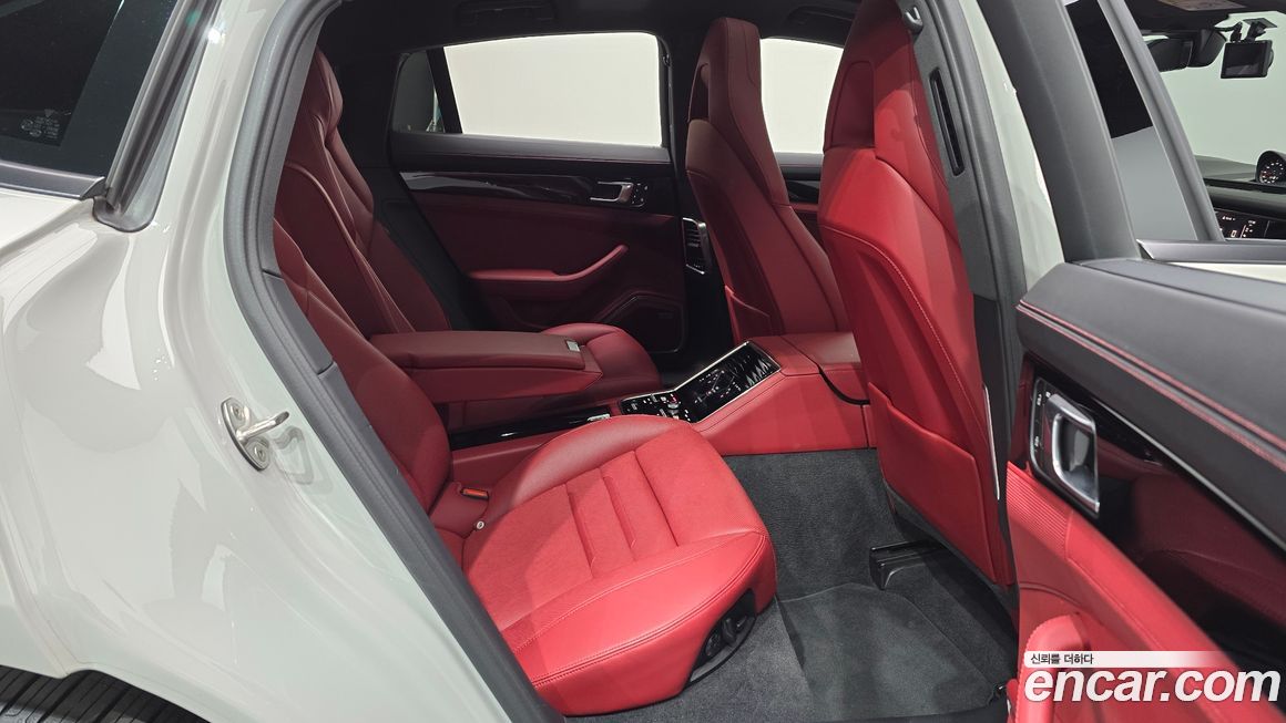 Porsche Panamera 2023