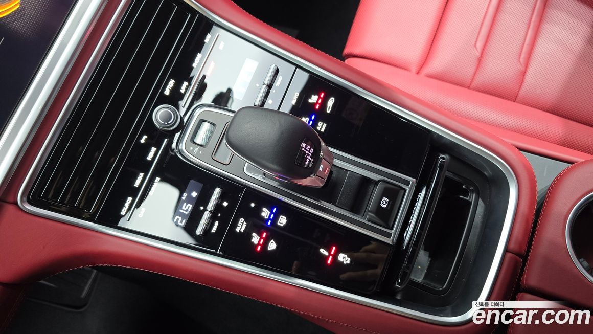 Porsche Panamera 2023