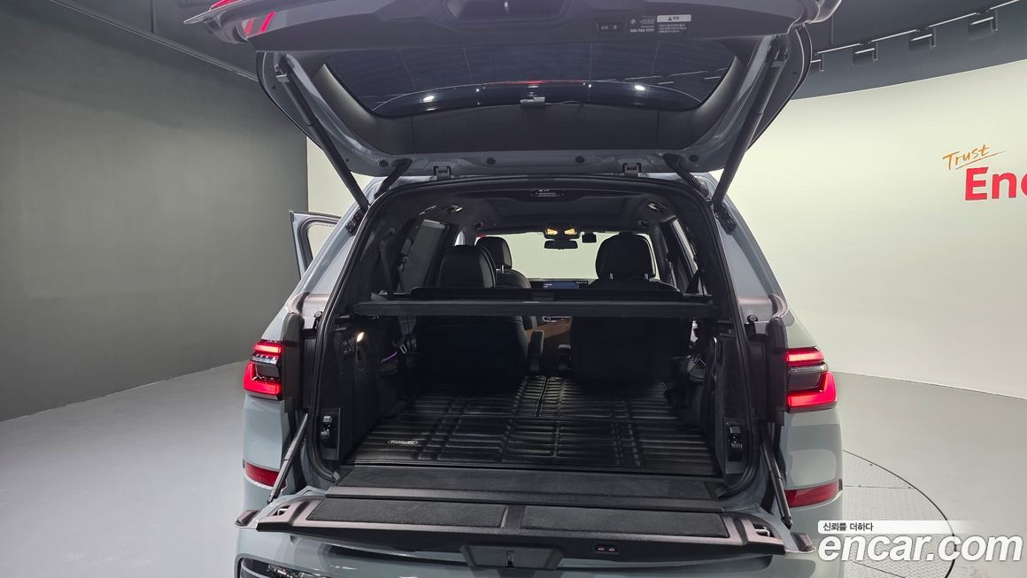 BMW X7 2024