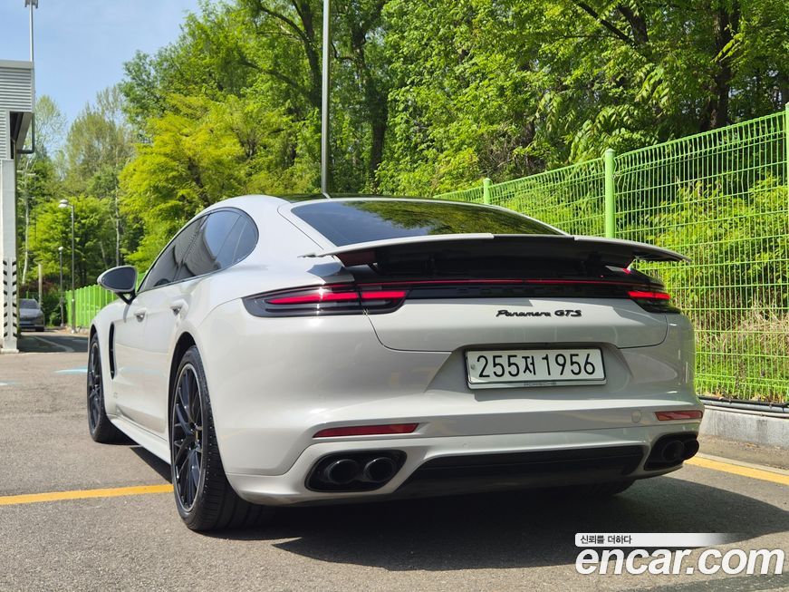 Porsche Panamera 2020
