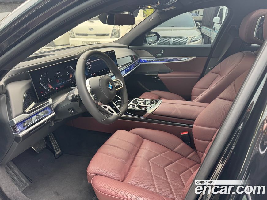 BMW 7-Series 2025
